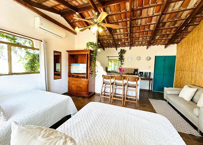Cabo Bohemia Tropical Garden Apartment *